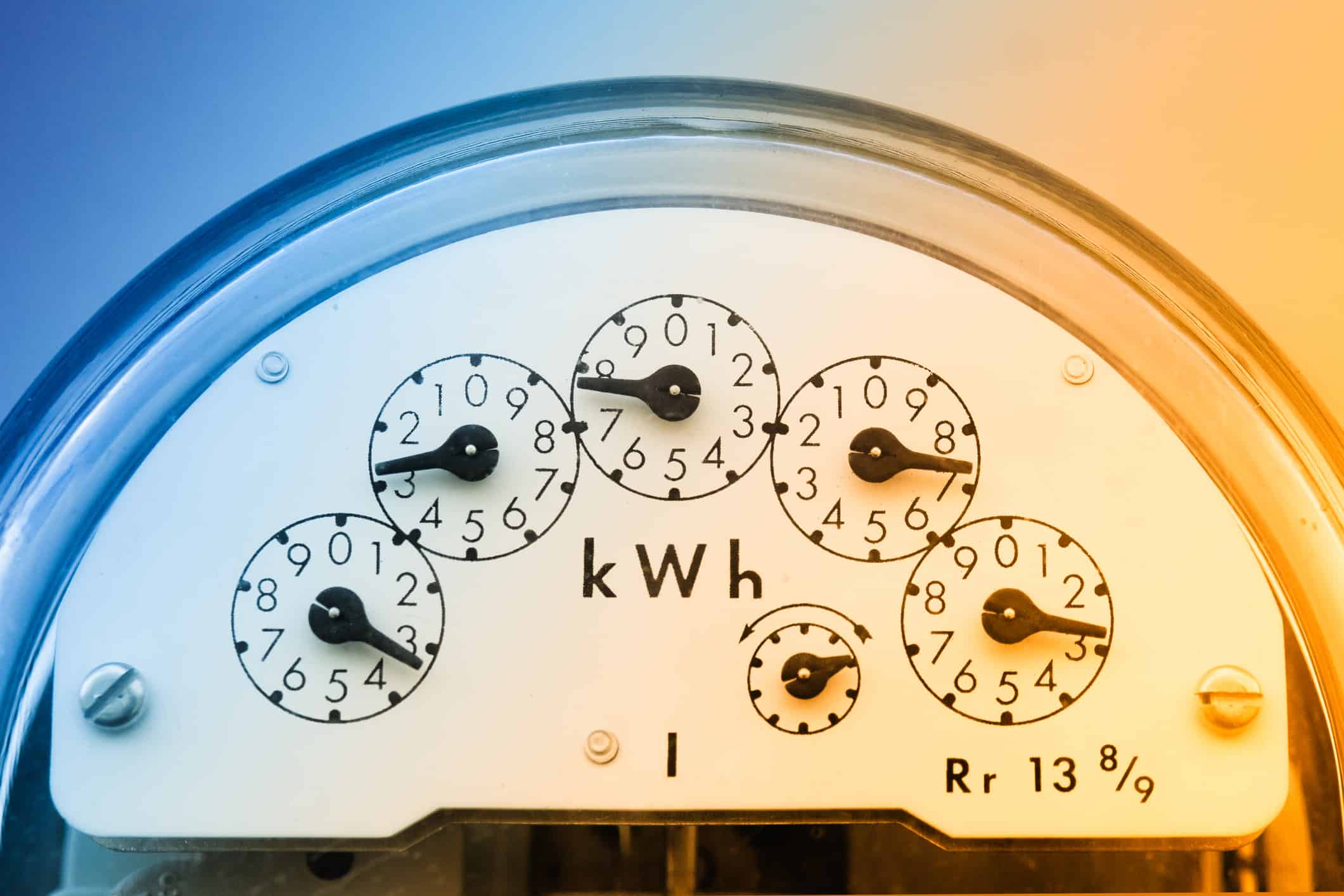 Canadian Utility Stocks Report Soon: Should You Buy Before or After Earnings?