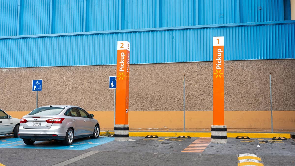 Walmart gives shoppers a free way to skip the holiday chaos